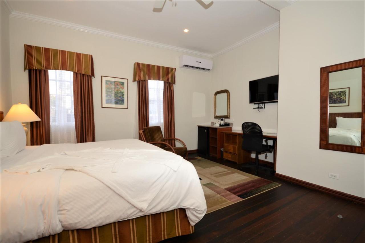 Cara Lodge Hotel Джорджтаун Экстерьер фото