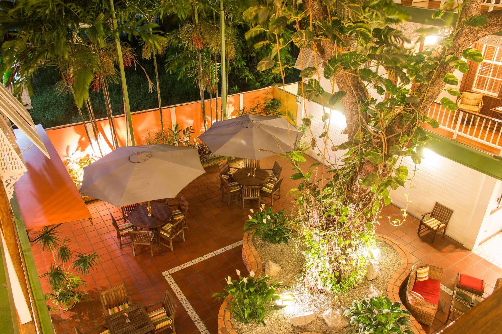 Cara Lodge Hotel Джорджтаун Экстерьер фото
